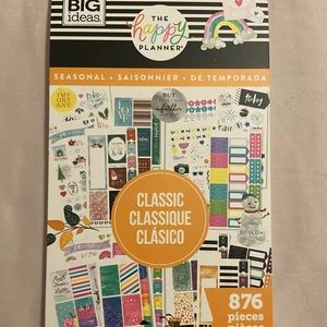 The happy planner SEASONS sticker book